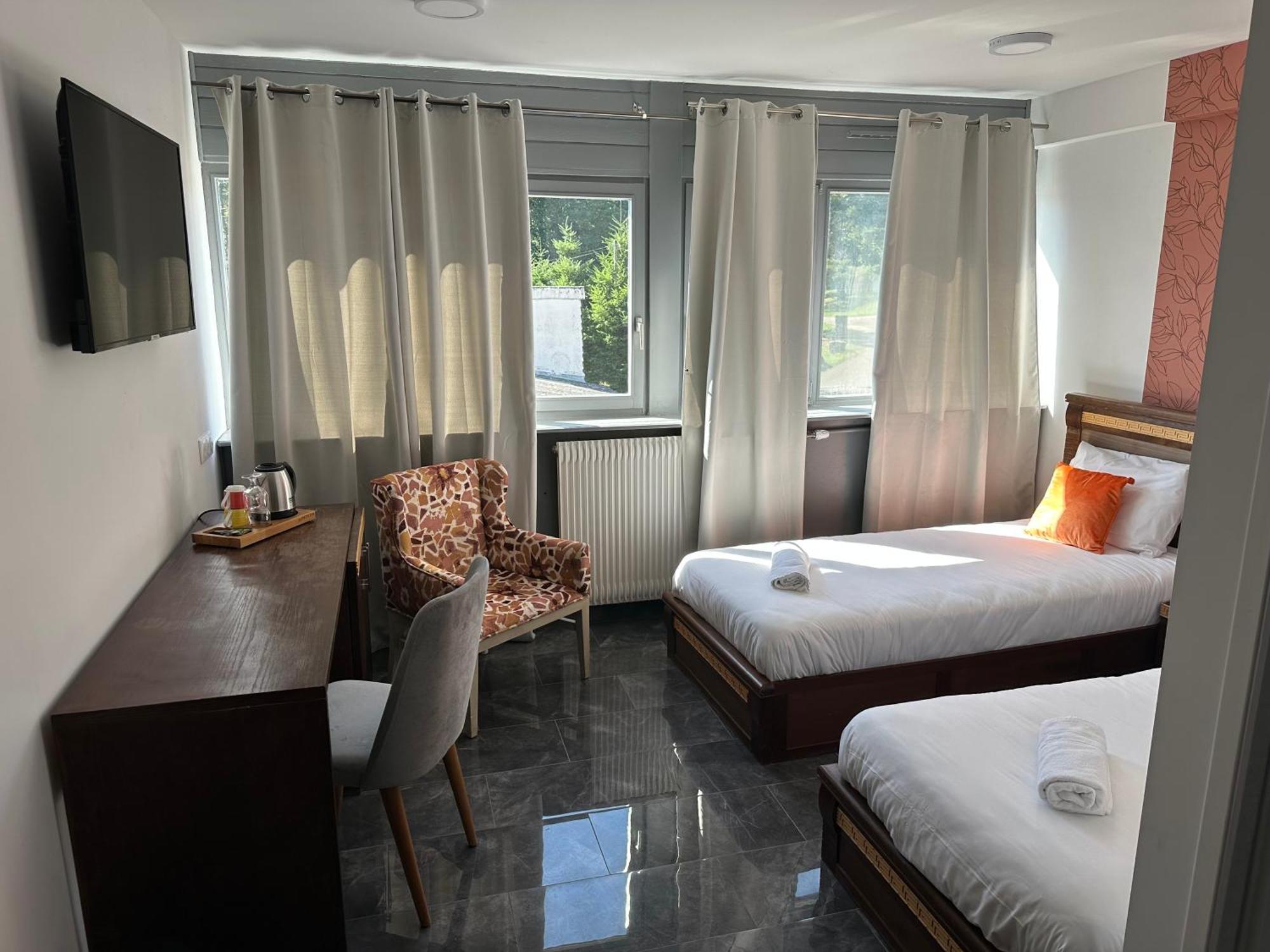 Hotel Parc Les Cigognes Albé Eksteriør billede